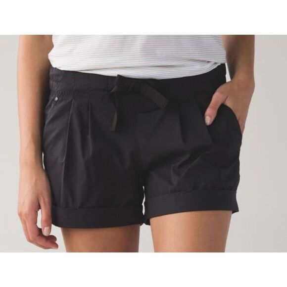Lululemon Spring Break Away Black (First Release) yoga pickleball Gym SHORTS sz - Picture 1 of 7